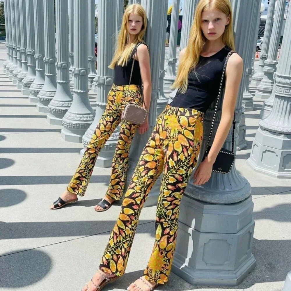 Zara 70s Multicolored Groove Flare Paisley Printed Pant - Picture 1 of 15